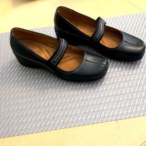 Women Shoes 👞 Naturalizer